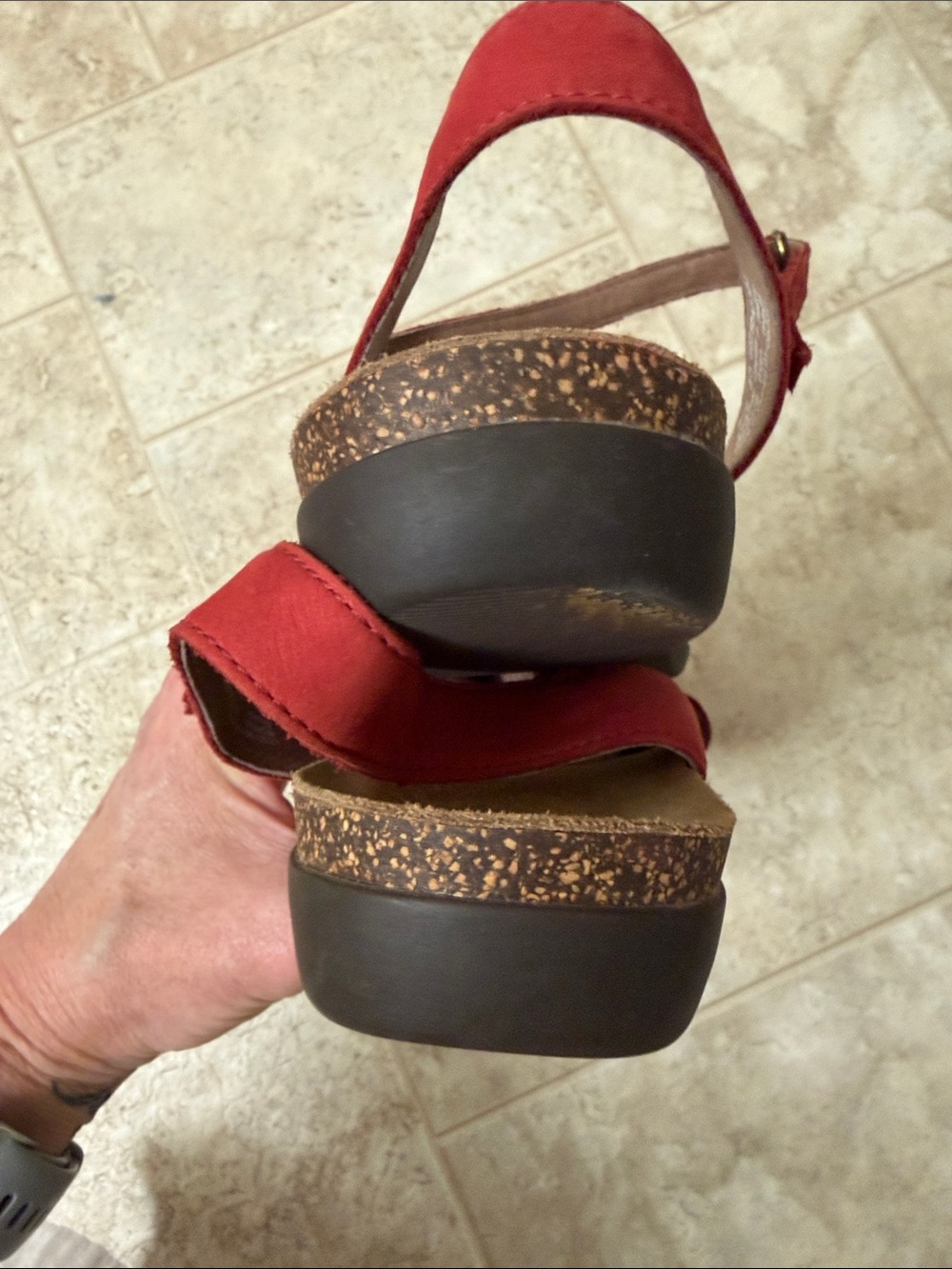 Dansko Red Suede Women's Slingback Mules - Picture 5 of 9